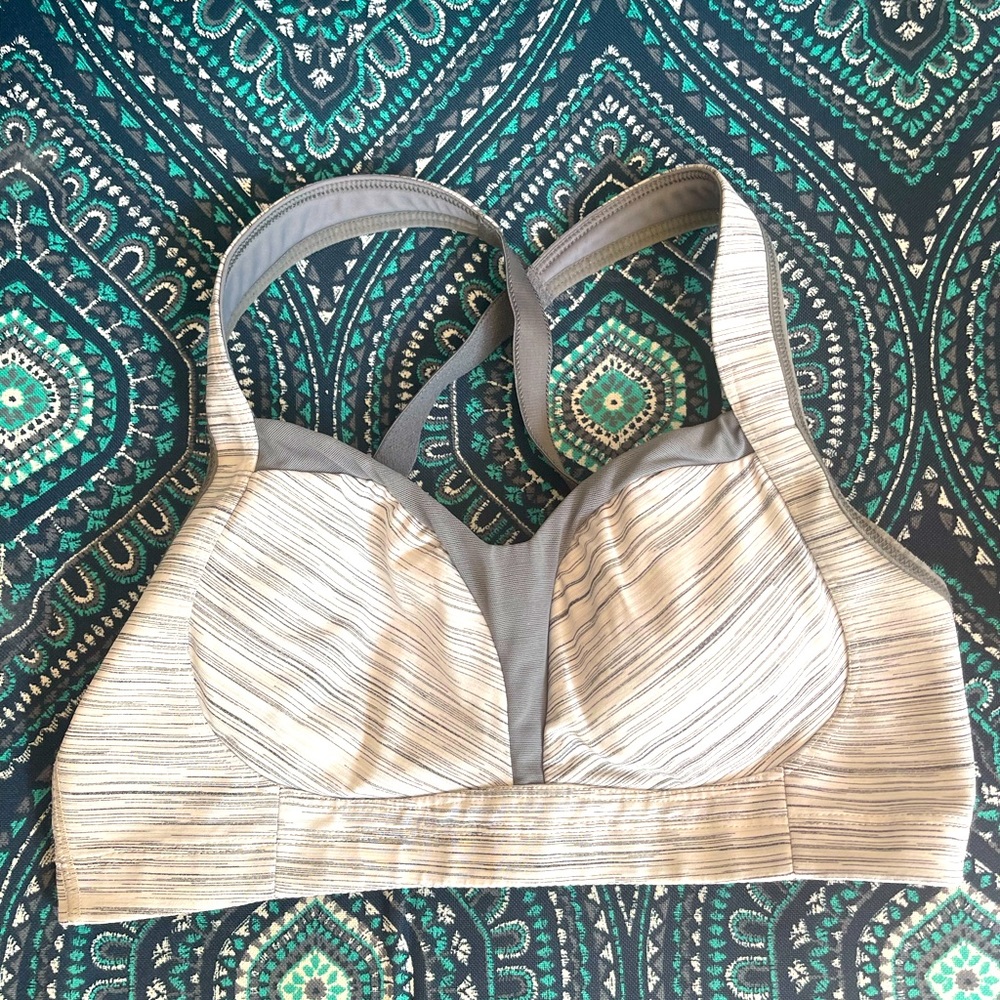 🍋 Lululemon Adjustable Bra